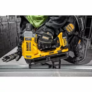 Clavadora-dewalt-xr-18v-1