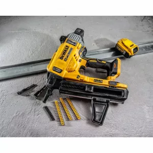 Clavadora-dewalt-xr-18v-2