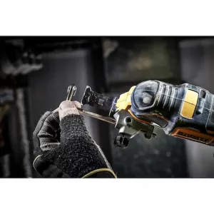Multiherramienta DeWALT DCS356NT XR 18V Brushless sin batería con TSTAK