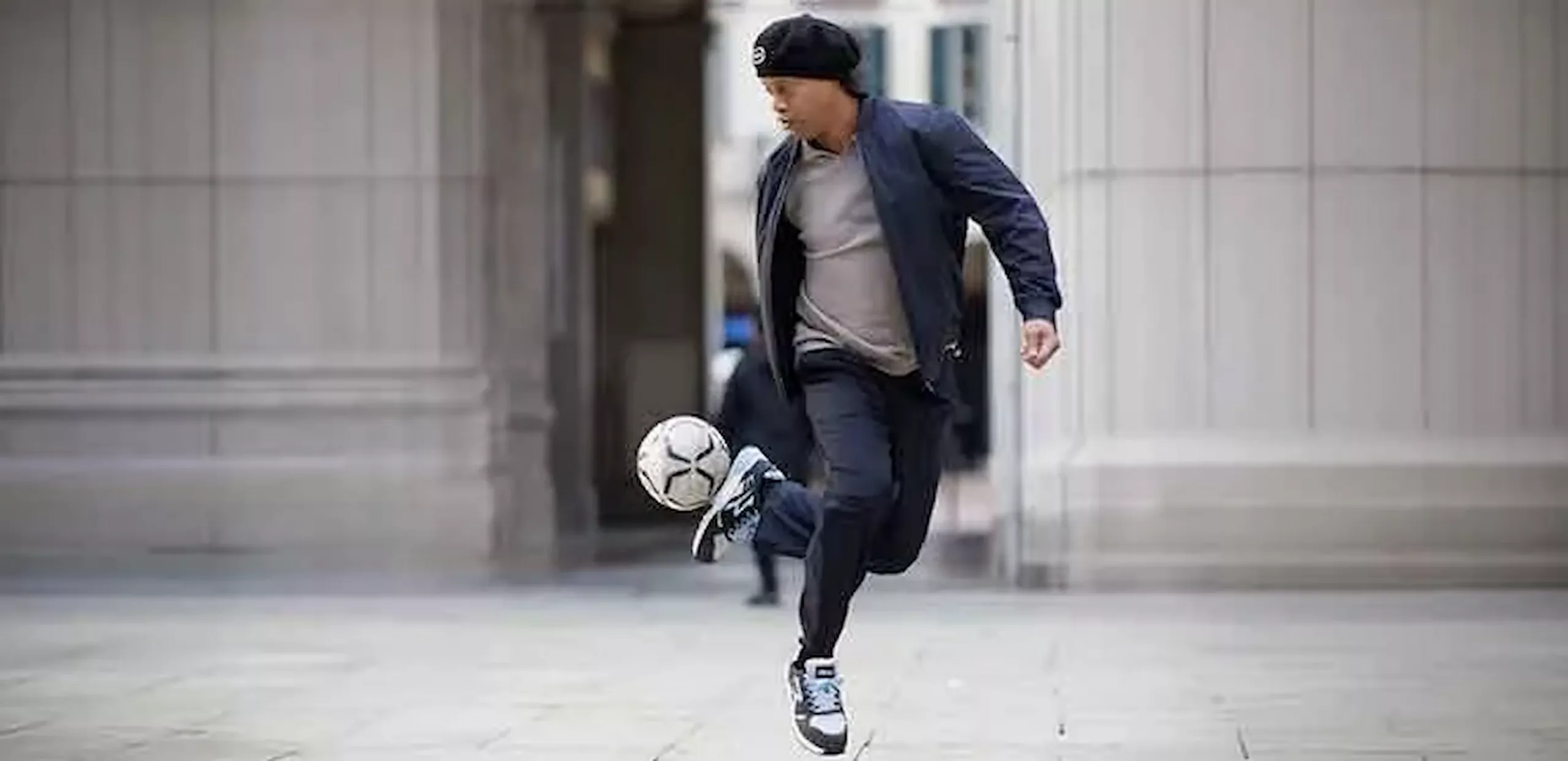 UPOWER_Ronaldinho